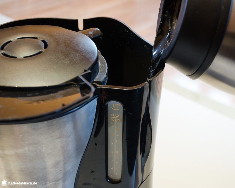 Filterkaffee kochen Anleitung Filterkaffeemaschine wasser einfüllen