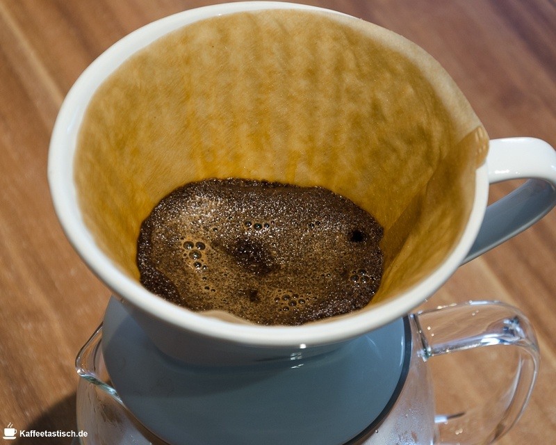 filterkaffee zubereiten mit handfilter blooming